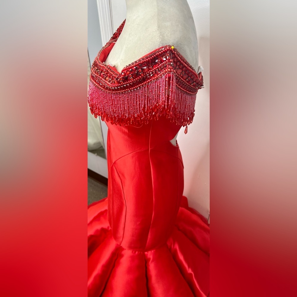 Prom dress - Picture 5 of 9